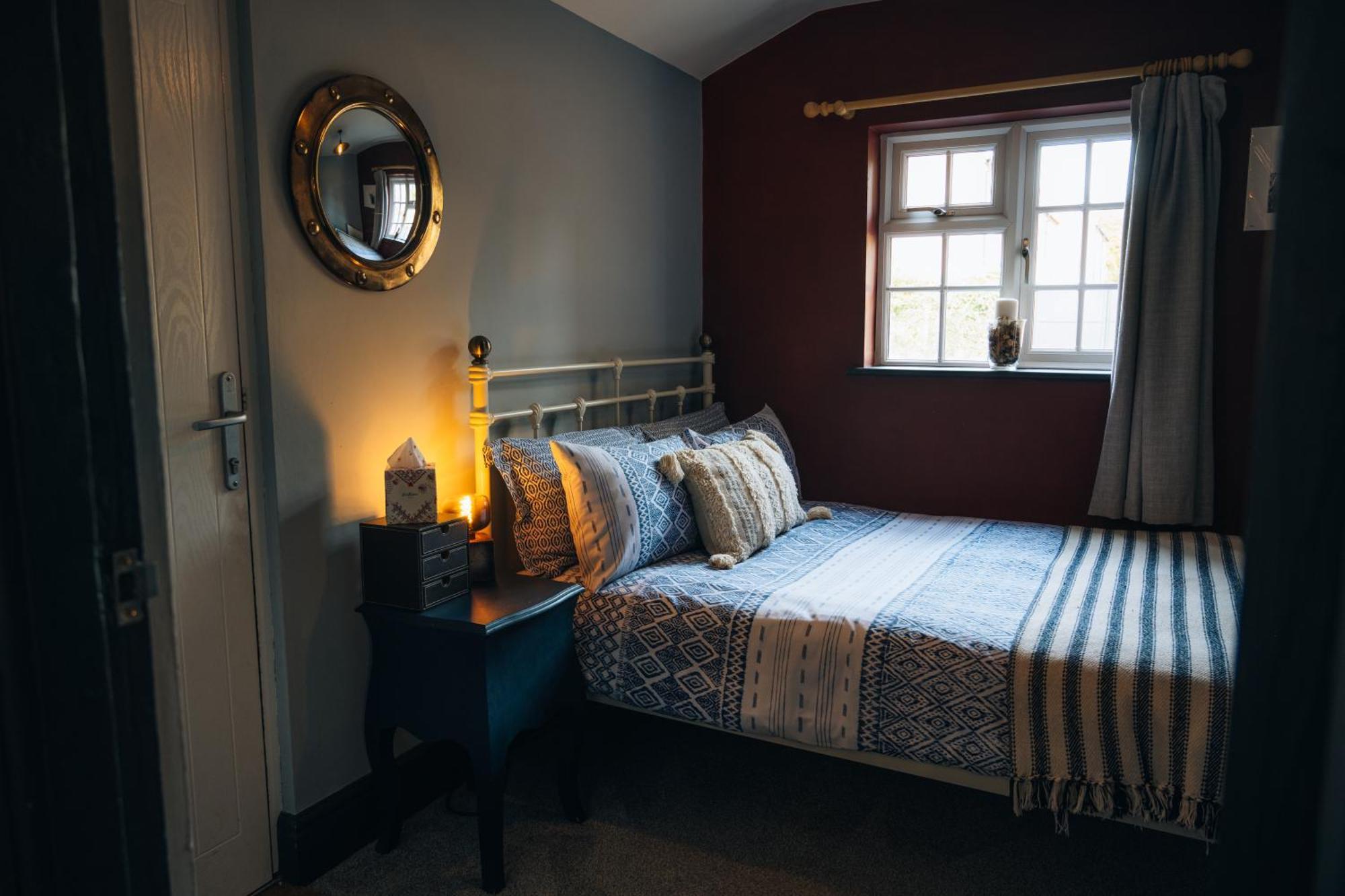 The Bolt Hole - Stratford Upon Avon - Central - Free Offstreet Parking - 2 Bed Luxury Apartment Экстерьер фото
